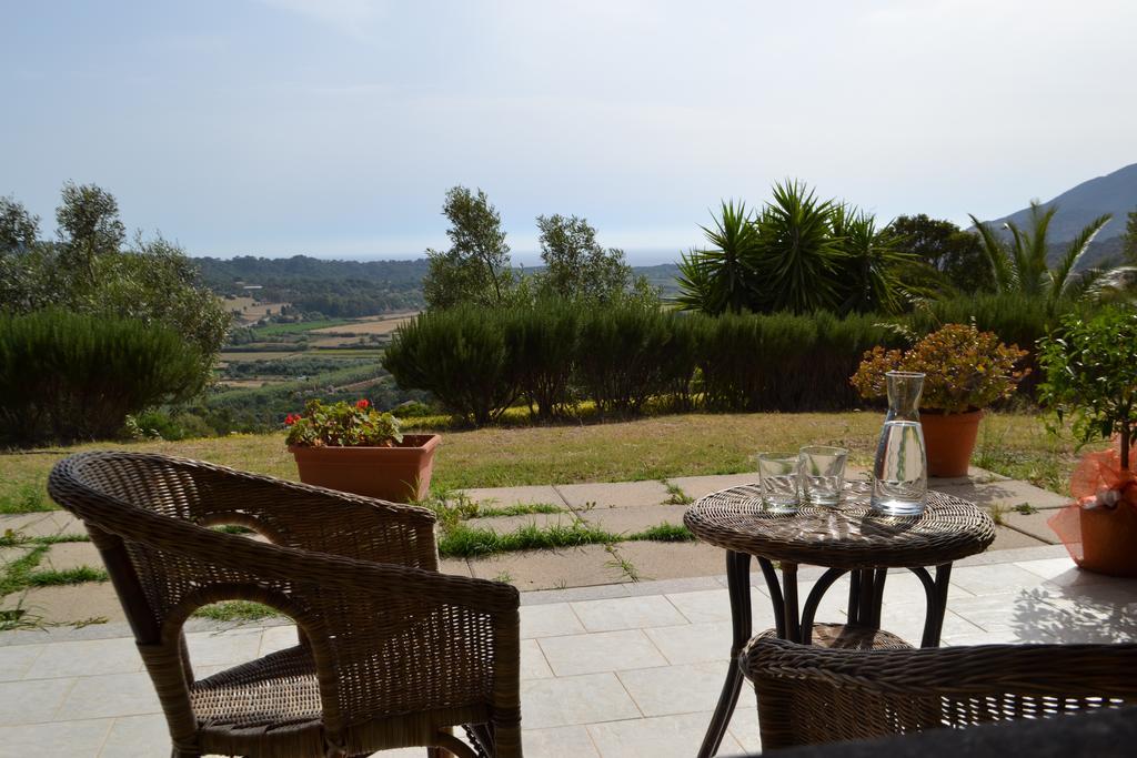 Majori Villa Fluminimaggiore Exterior foto
